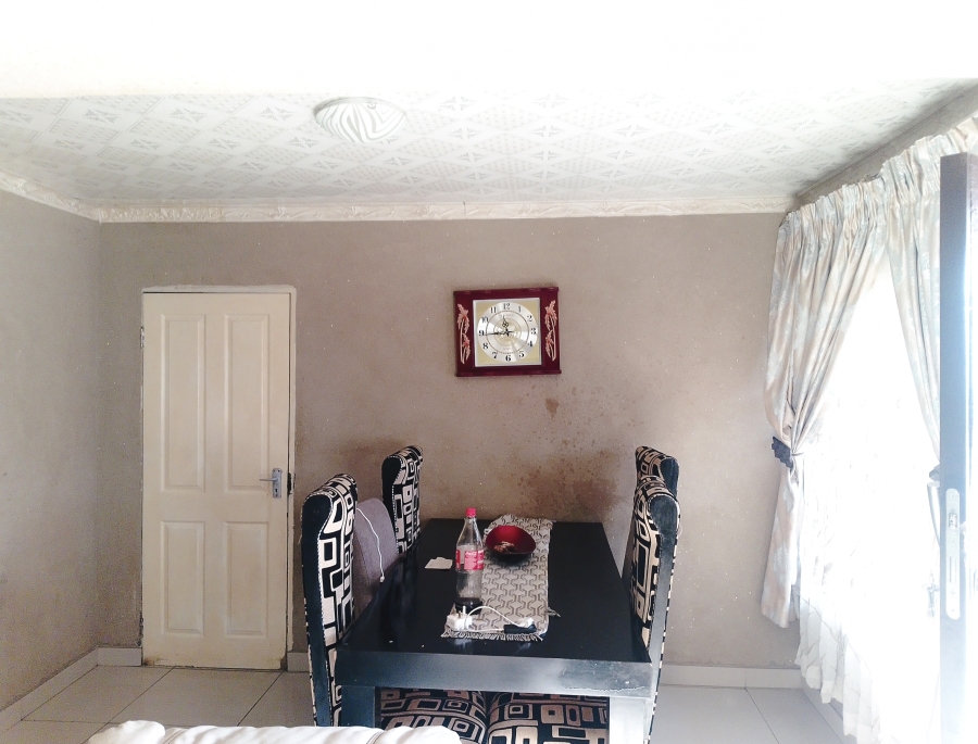 4 Bedroom Property for Sale in Etwatwa Gauteng