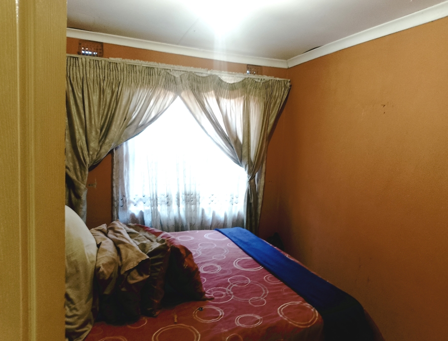 4 Bedroom Property for Sale in Etwatwa Gauteng