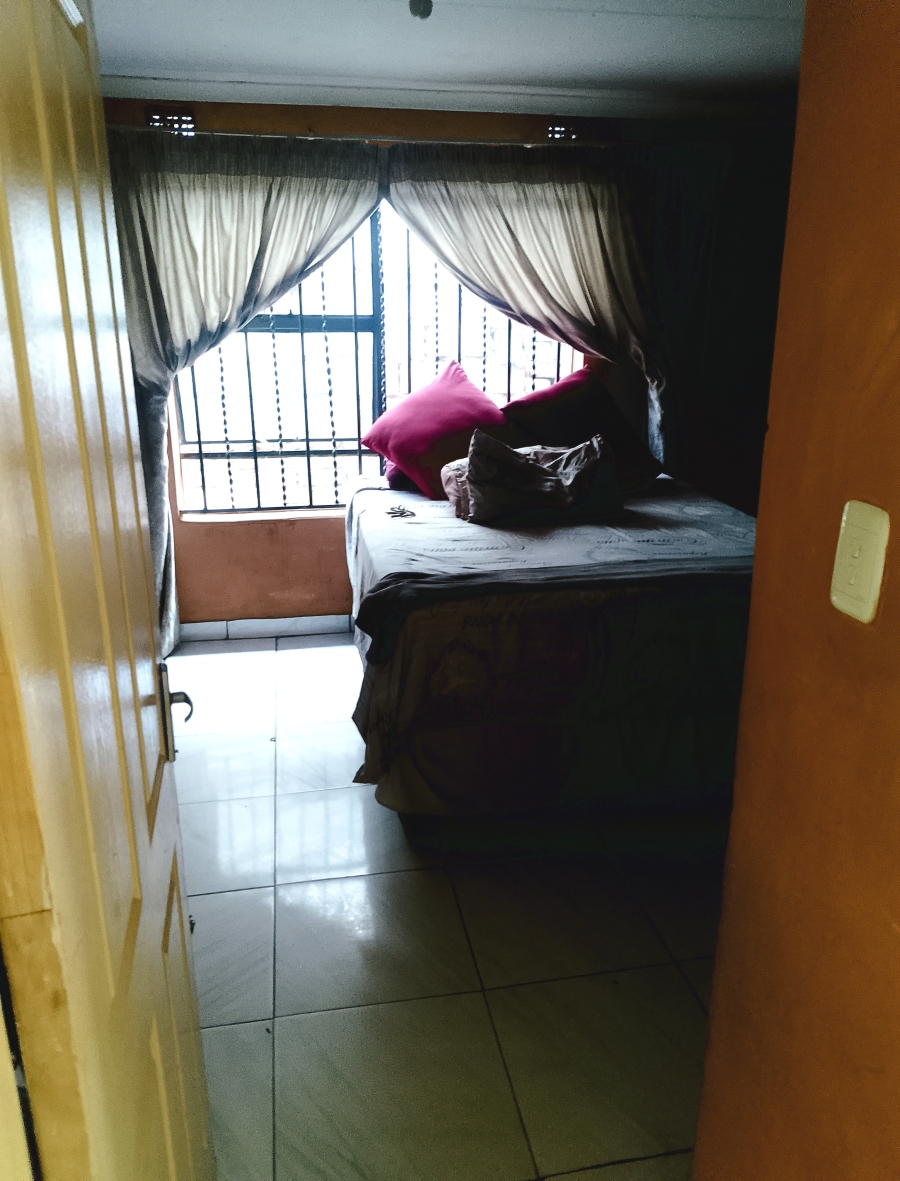 4 Bedroom Property for Sale in Etwatwa Gauteng