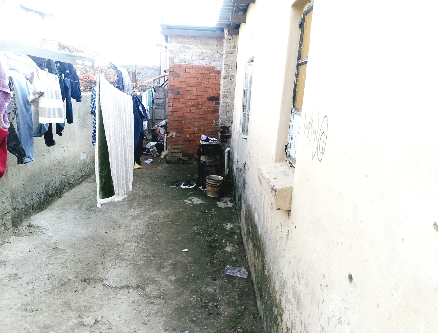 4 Bedroom Property for Sale in Etwatwa Gauteng