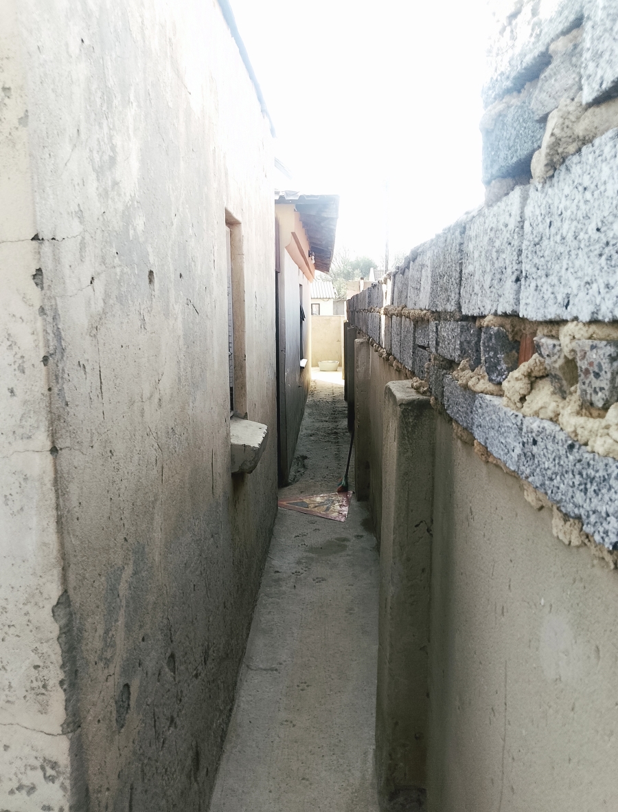 4 Bedroom Property for Sale in Etwatwa Gauteng