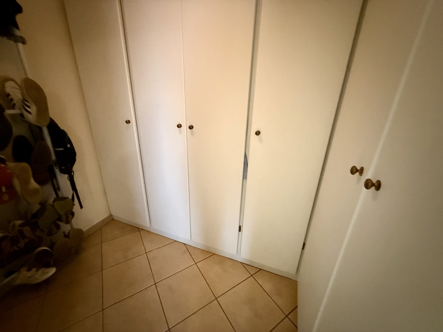 4 Bedroom Property for Sale in Strubensvallei Gauteng