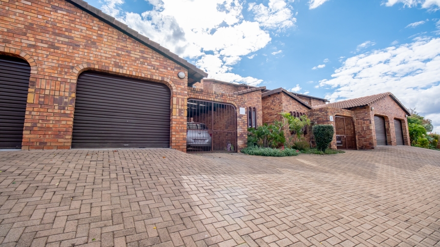 3 Bedroom Property for Sale in Randpark Ridge Gauteng
