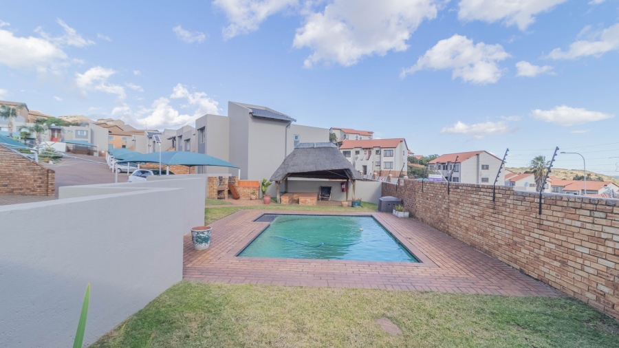 2 Bedroom Property for Sale in Winchester Hills Gauteng