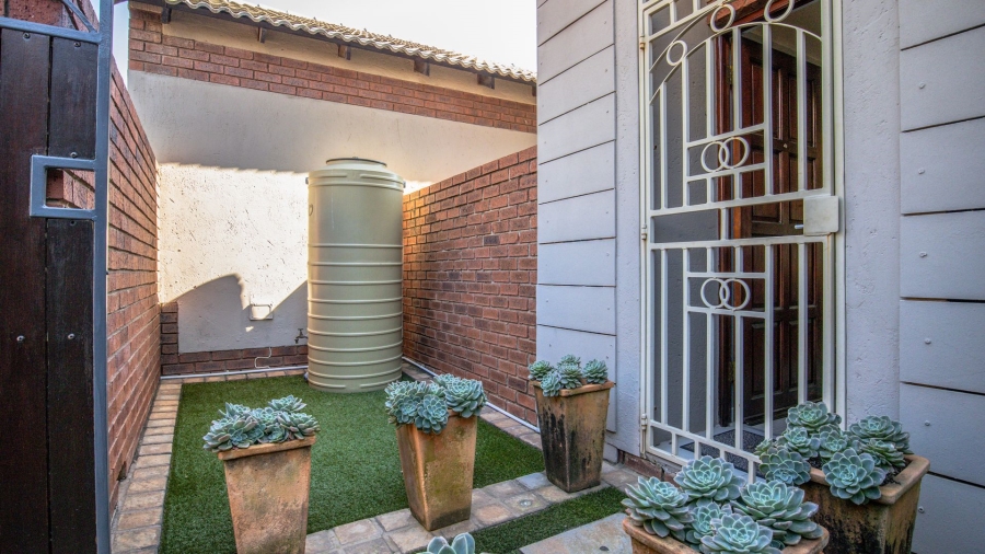4 Bedroom Property for Sale in Rietvlei Heights Country Estate Gauteng