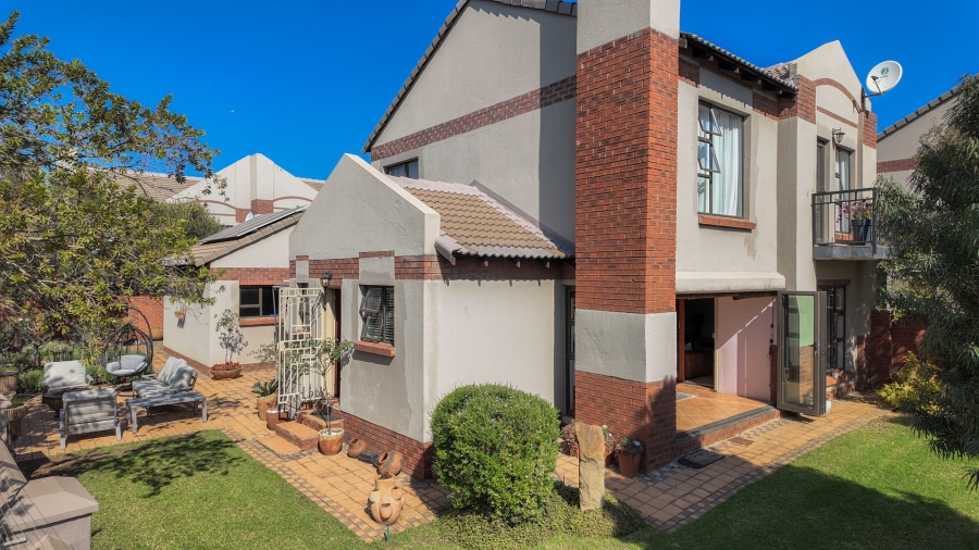 4 Bedroom Property for Sale in Rietvlei Heights Country Estate Gauteng
