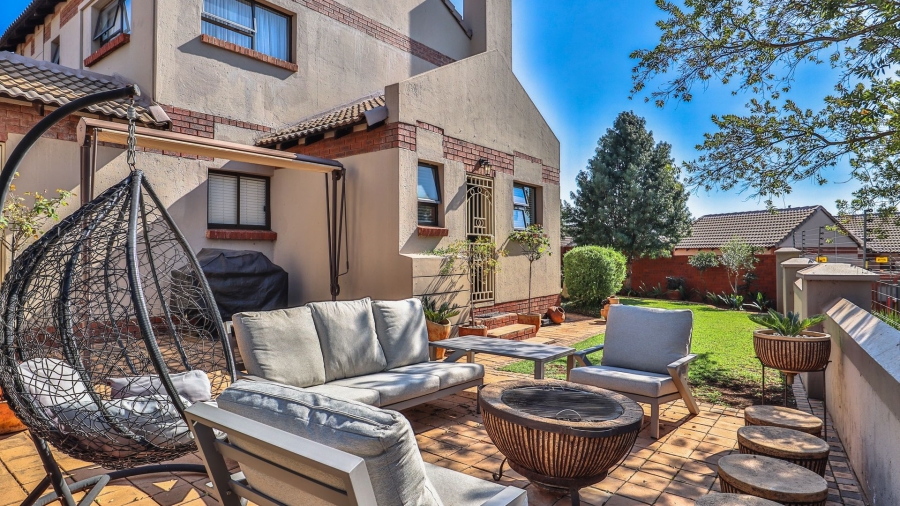 4 Bedroom Property for Sale in Rietvlei Heights Country Estate Gauteng