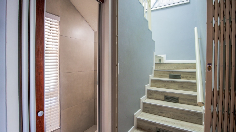 4 Bedroom Property for Sale in Rietvlei Heights Country Estate Gauteng