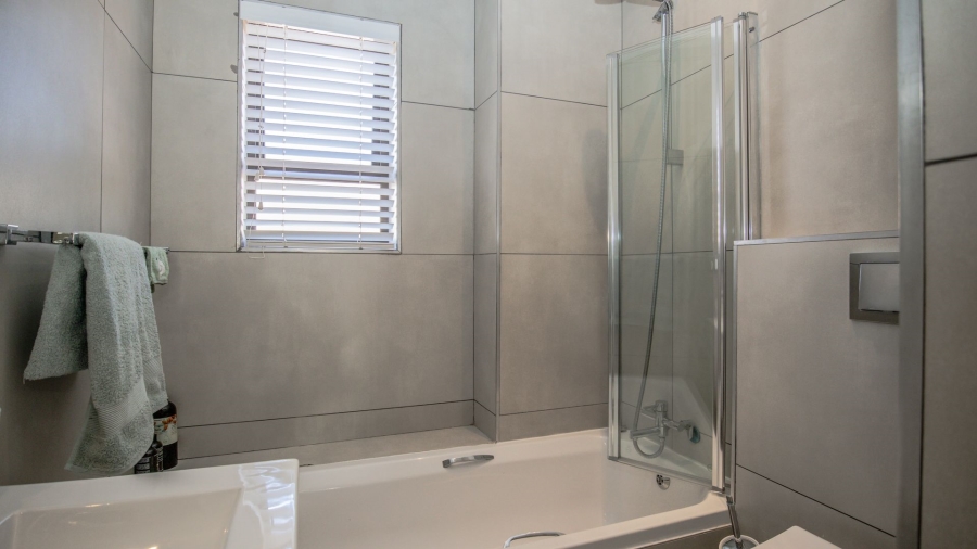 4 Bedroom Property for Sale in Rietvlei Heights Country Estate Gauteng