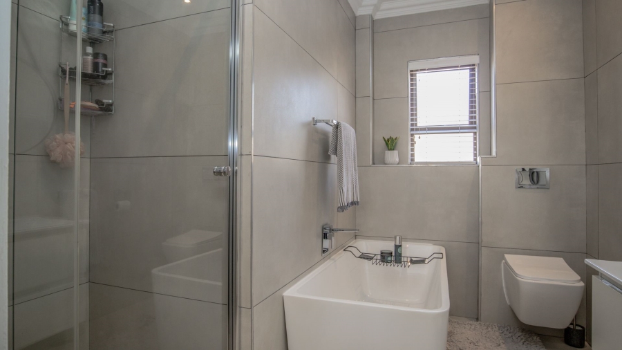 4 Bedroom Property for Sale in Rietvlei Heights Country Estate Gauteng
