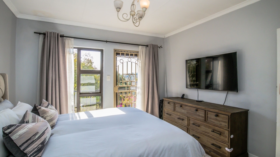 4 Bedroom Property for Sale in Rietvlei Heights Country Estate Gauteng