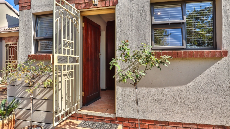 4 Bedroom Property for Sale in Rietvlei Heights Country Estate Gauteng