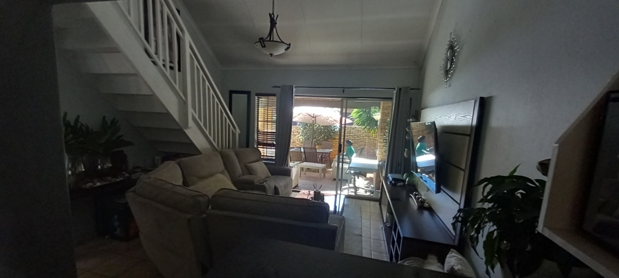 To Let 3 Bedroom Property for Rent in Weltevreden Park Gauteng