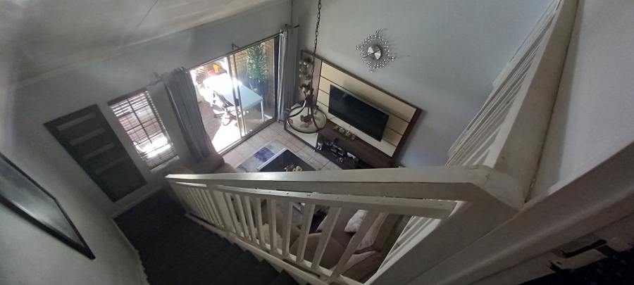 To Let 3 Bedroom Property for Rent in Weltevreden Park Gauteng