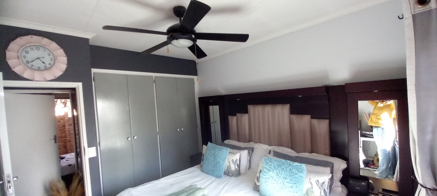 To Let 3 Bedroom Property for Rent in Weltevreden Park Gauteng