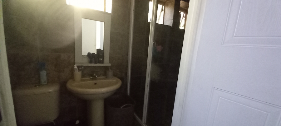 To Let 3 Bedroom Property for Rent in Weltevreden Park Gauteng