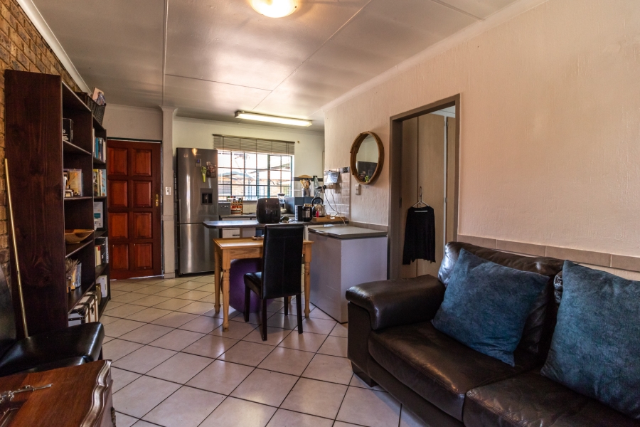 To Let 1 Bedroom Property for Rent in Moregloed Gauteng