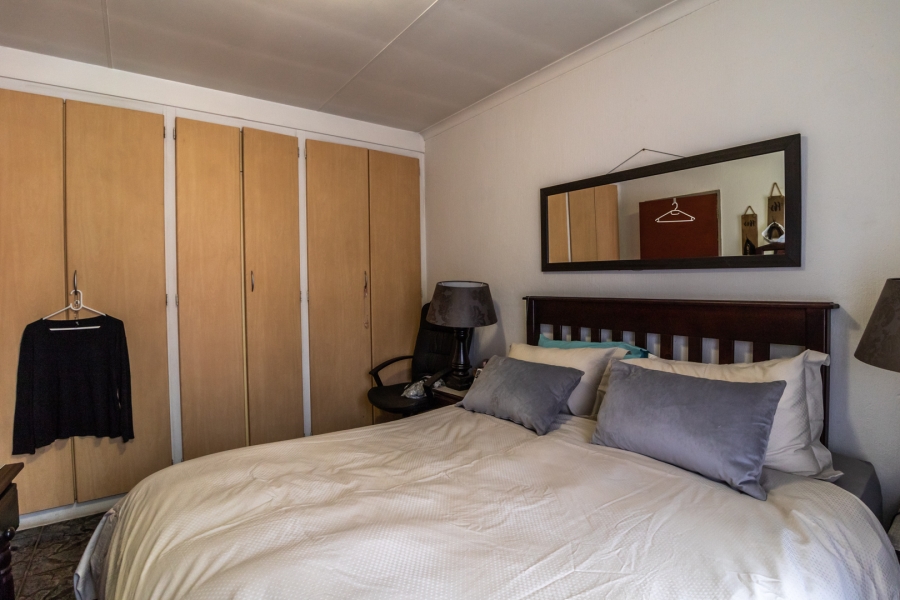 To Let 1 Bedroom Property for Rent in Moregloed Gauteng