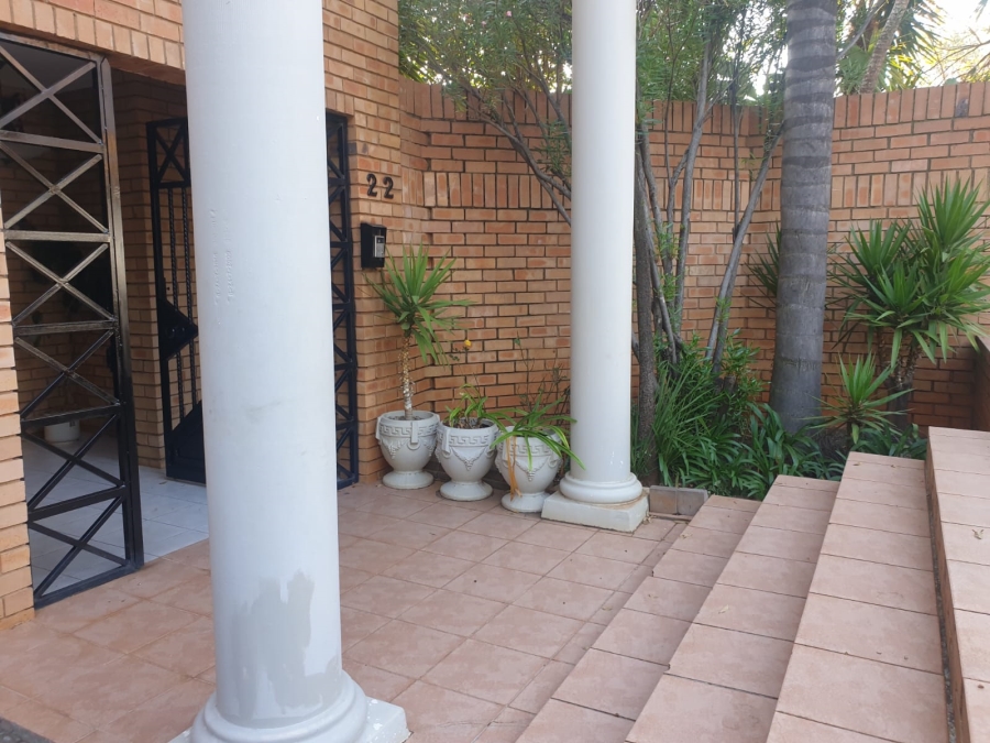 To Let 4 Bedroom Property for Rent in Sterrewag Gauteng
