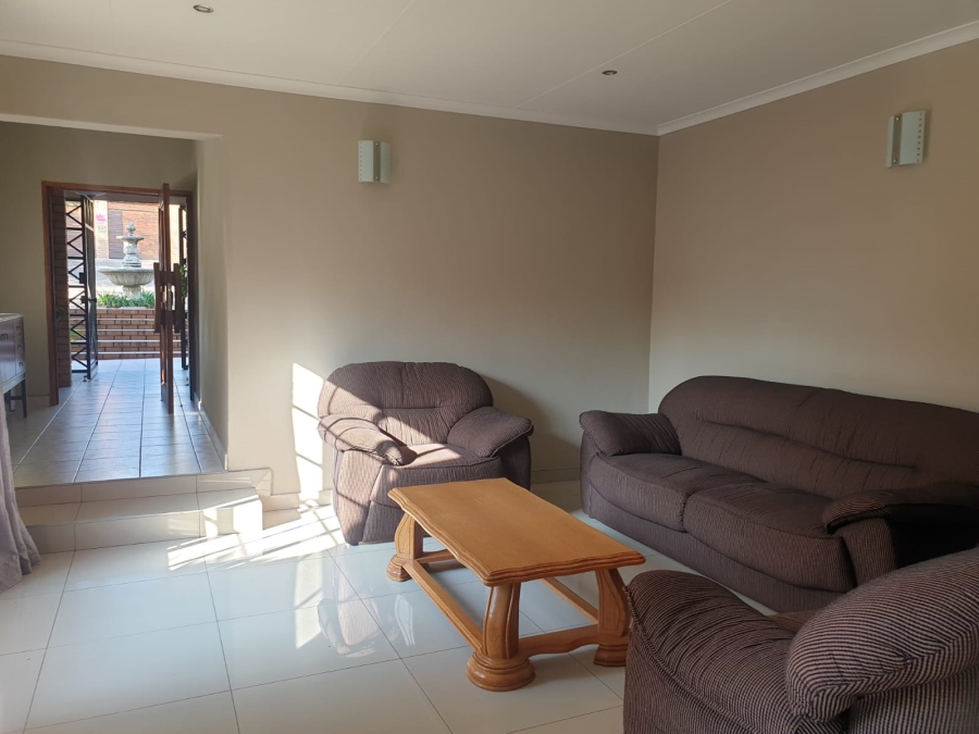 To Let 4 Bedroom Property for Rent in Sterrewag Gauteng