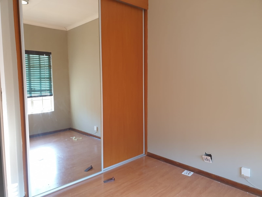 To Let 4 Bedroom Property for Rent in Sterrewag Gauteng
