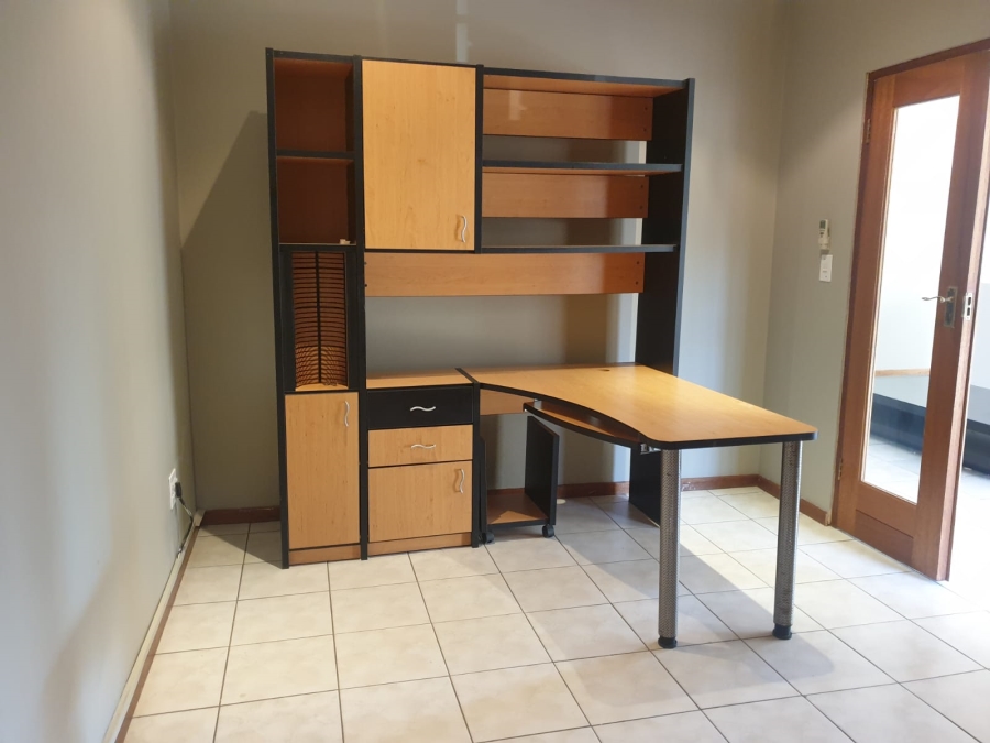 To Let 4 Bedroom Property for Rent in Sterrewag Gauteng