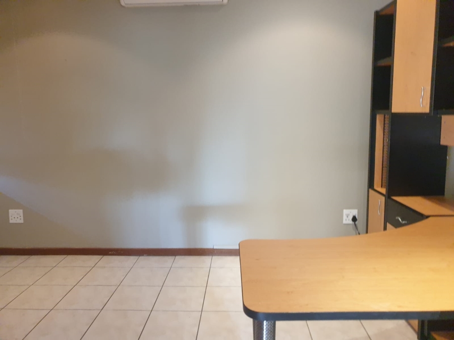 To Let 4 Bedroom Property for Rent in Sterrewag Gauteng
