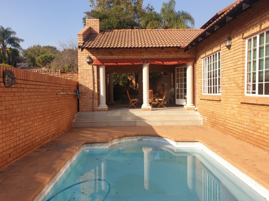 To Let 4 Bedroom Property for Rent in Sterrewag Gauteng