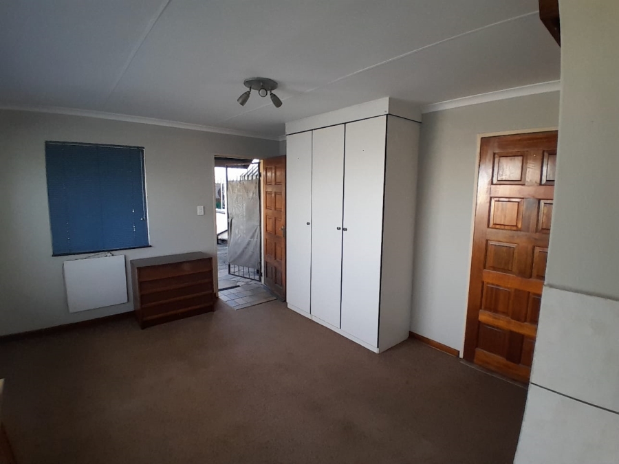 To Let 1 Bedroom Property for Rent in Croydon Gauteng
