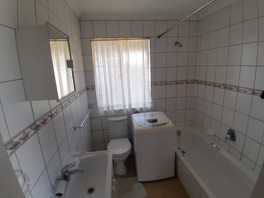 To Let 1 Bedroom Property for Rent in Croydon Gauteng