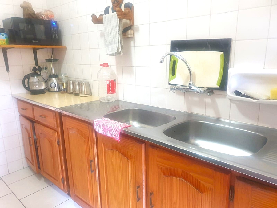 To Let 2 Bedroom Property for Rent in Muckleneuk Gauteng