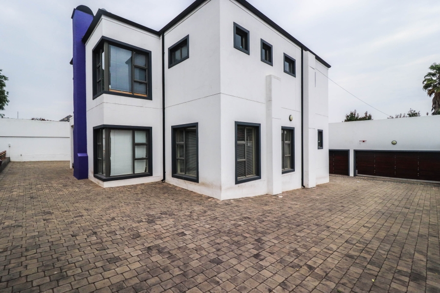 To Let 4 Bedroom Property for Rent in Linmeyer Gauteng
