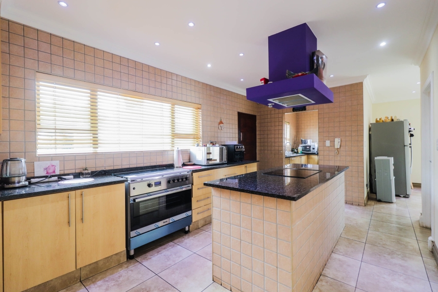 To Let 4 Bedroom Property for Rent in Linmeyer Gauteng