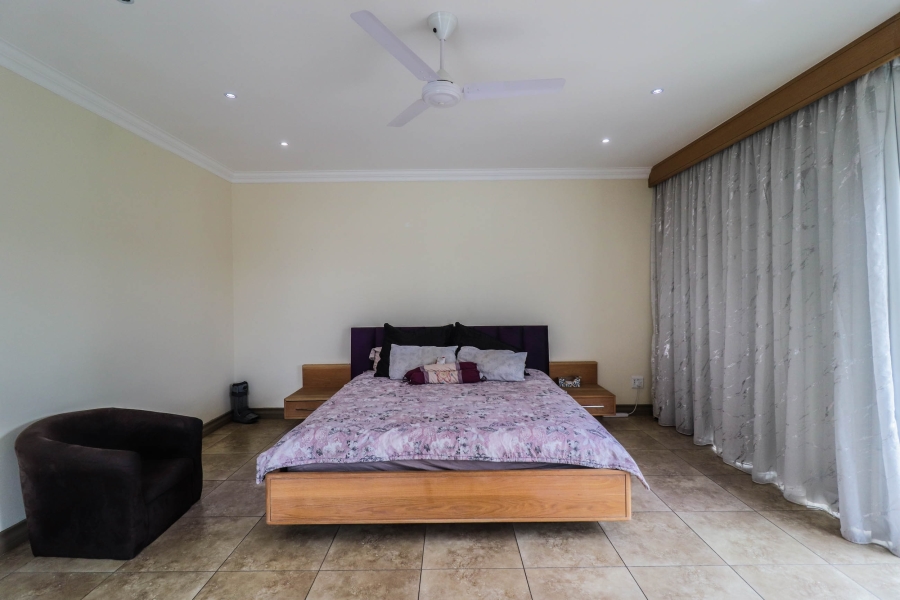 To Let 4 Bedroom Property for Rent in Linmeyer Gauteng