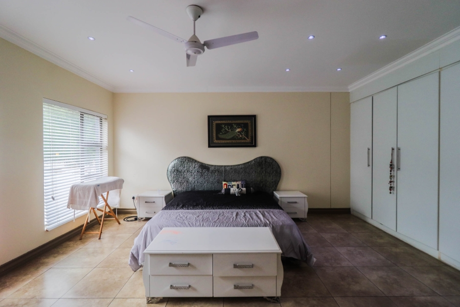 To Let 4 Bedroom Property for Rent in Linmeyer Gauteng