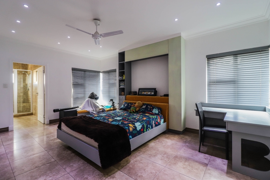 To Let 4 Bedroom Property for Rent in Linmeyer Gauteng