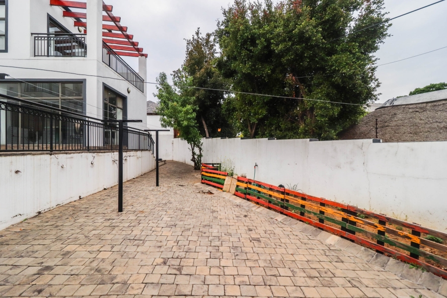 To Let 4 Bedroom Property for Rent in Linmeyer Gauteng