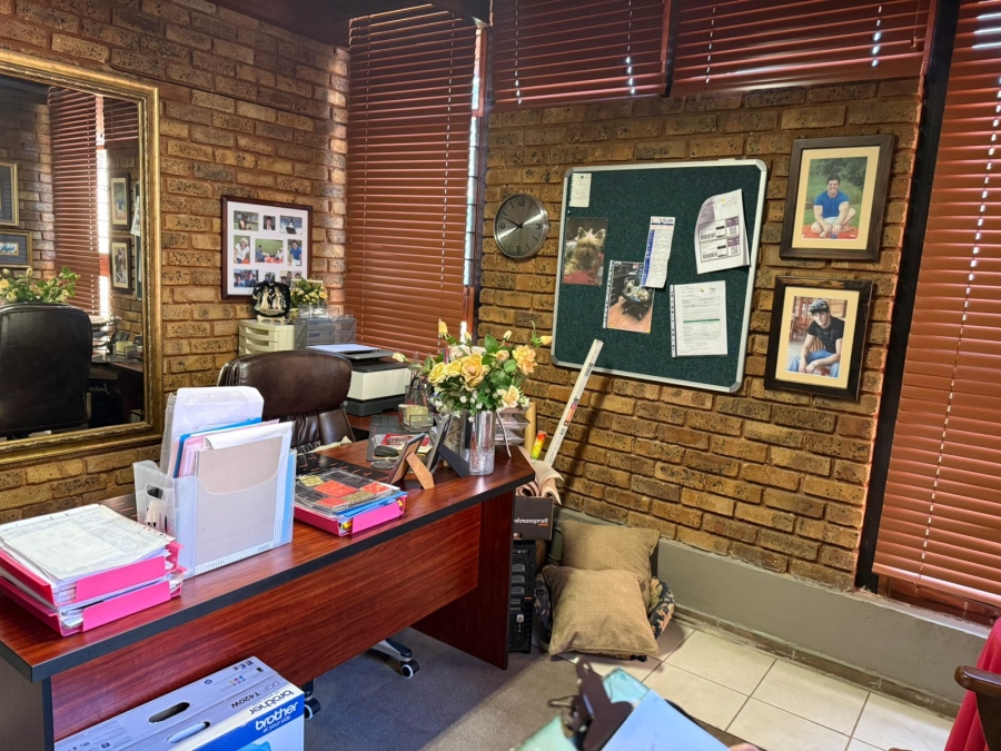 3 Bedroom Property for Sale in Moreleta Park Gauteng