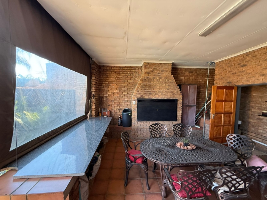 3 Bedroom Property for Sale in Moreleta Park Gauteng