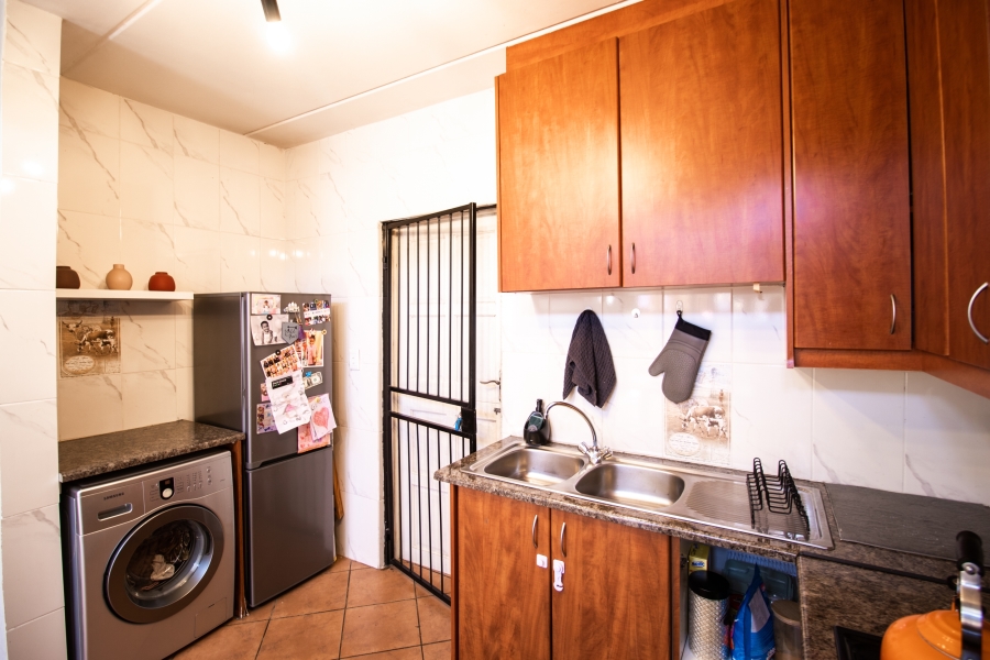 2 Bedroom Property for Sale in Honeypark Gauteng