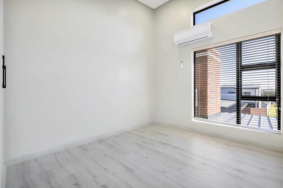 4 Bedroom Property for Sale in Maroeladal Gauteng