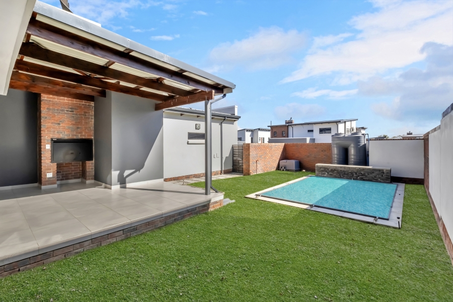 4 Bedroom Property for Sale in Maroeladal Gauteng