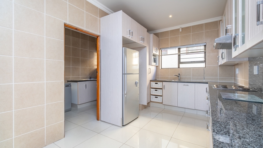 4 Bedroom Property for Sale in Pinehaven Gauteng