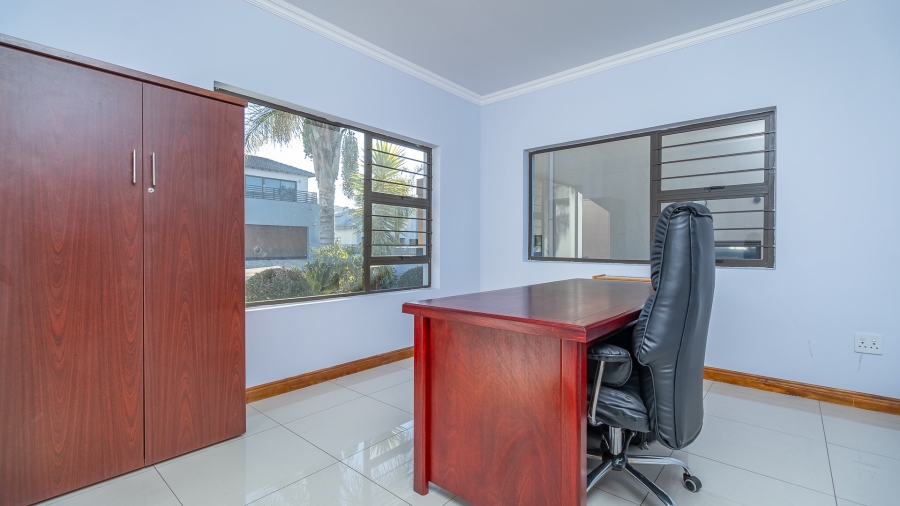 4 Bedroom Property for Sale in Pinehaven Gauteng
