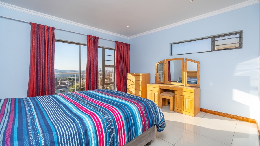 4 Bedroom Property for Sale in Pinehaven Gauteng