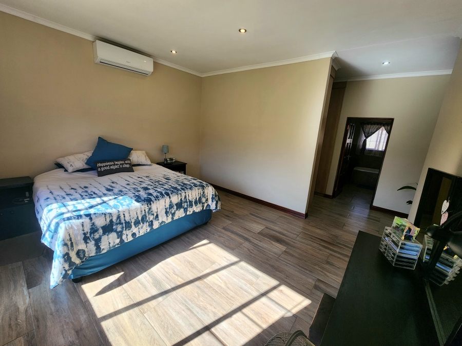 4 Bedroom Property for Sale in Pebble Rock Golf Village Gauteng