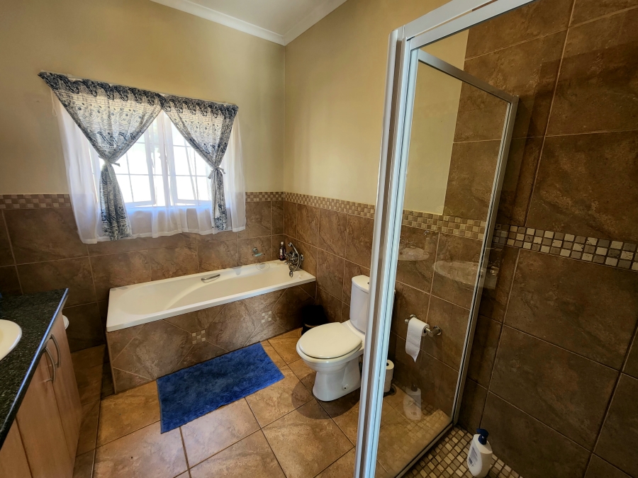 4 Bedroom Property for Sale in Pebble Rock Golf Village Gauteng