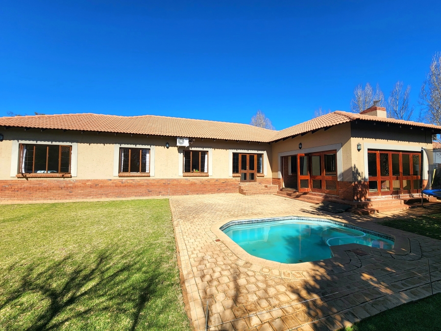 4 Bedroom Property for Sale in Pebble Rock Golf Village Gauteng