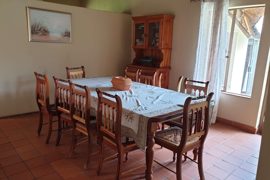 5 Bedroom Property for Sale in Zwartkop Gauteng