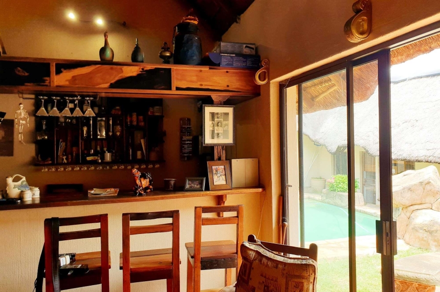 5 Bedroom Property for Sale in Zwartkop Gauteng
